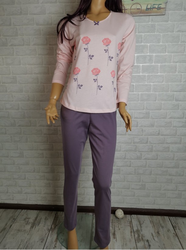 Woman pijama Roses