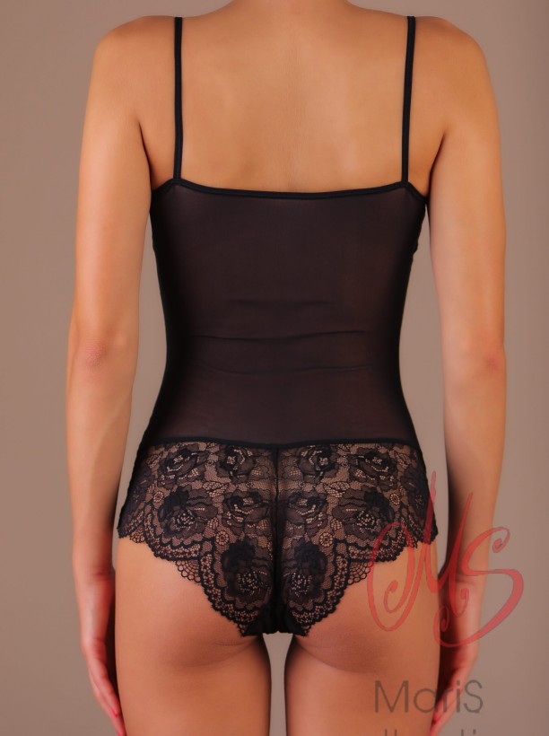 Woman body tule with frizante
